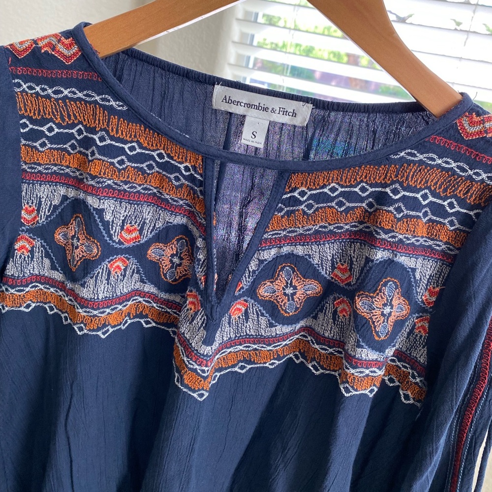 Abercrombie & Fitch Geo Embroidered Navy Blue Long Open Sleeves Boho Top S